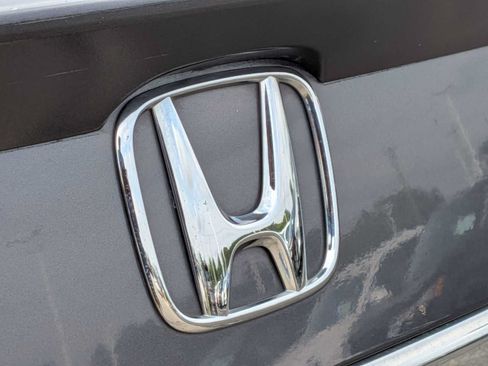 Used 2016 Honda Accord Sport image 11