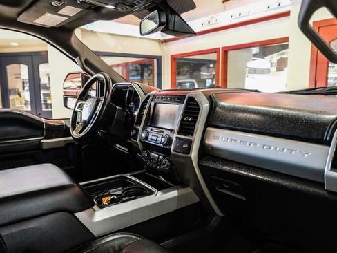 Used 2019 Ford F250 Lariat w/ Lariat Ultimate Package image 13