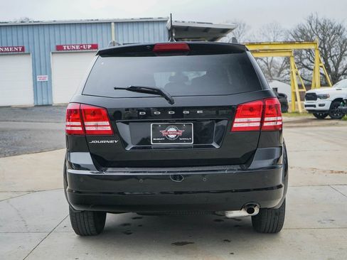 Used 2020 Dodge Journey SE w/ SE Popular Equipment Group image 28