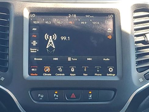 Used 2021 Jeep Cherokee Trailhawk w/ Sun, Sound & Nav Group image 30