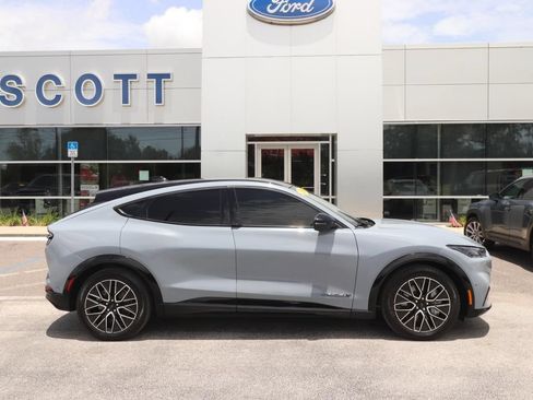 Used 2024 Ford Mustang Mach-E Premium RWD image 17