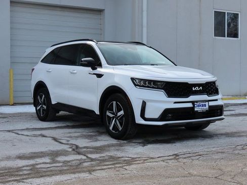 Used 2022 Kia Sorento EX w/ Panoramic Sunroof Package image 1