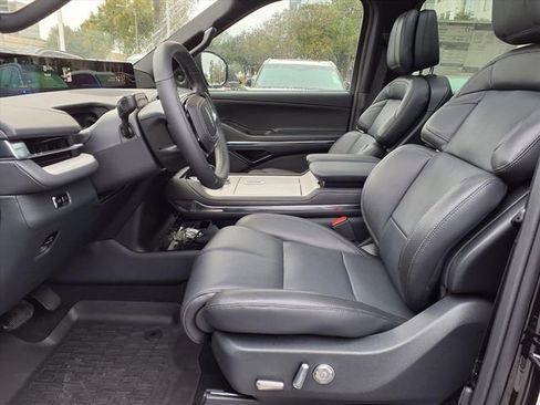 New 2025 Lincoln Navigator L Reserve w/ Jet Appearance Package AWD/4WD image 7