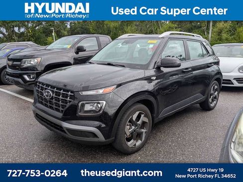 Certified 2023 Hyundai Venue SEL FWD image 1