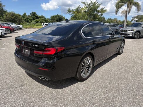 Certified 2023 BMW 530i xDrive w/ Premium Package AWD/4WD image 4