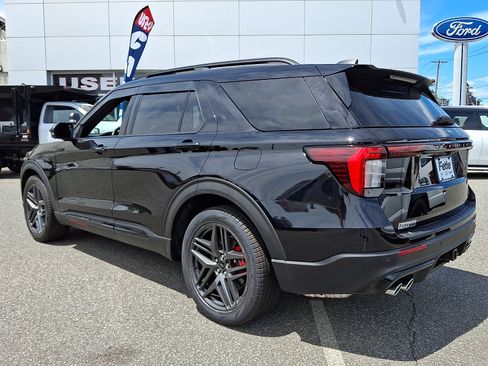 Certified 2025 Ford Explorer ST AWD/4WD image 6