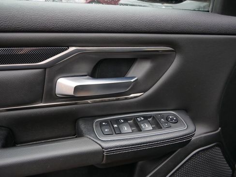 Used 2019 RAM 1500 Sport w/ Black Appearance Package image 6