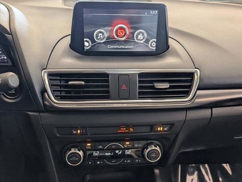 Used 2018 MAZDA MAZDA3 Grand Touring image 15