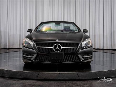 Used 2015 Mercedes-Benz SL 550 image 3