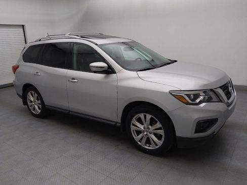 Used 2018 Nissan Pathfinder SL w/ SL Premium Package AWD/4WD image 11