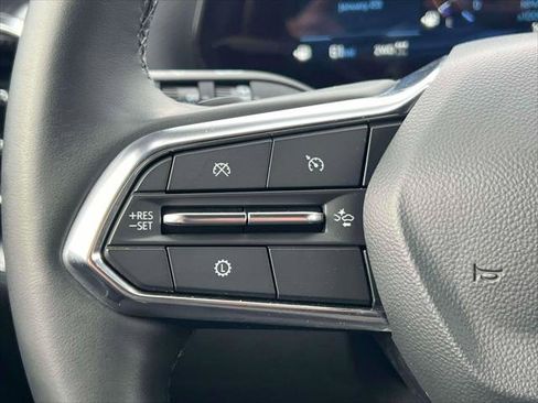 Used 2025 Chevrolet Equinox LT w/ Convenience Package II image 21