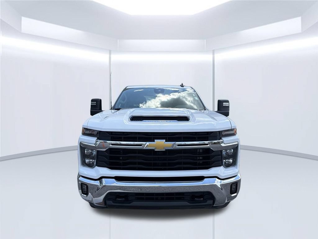 Used 2025 Chevrolet Silverado 2500 LT w/ Convenience Package AWD/4WD image 2