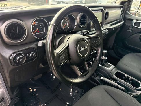Used 2021 Jeep Wrangler Unlimited Sport image 24