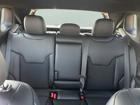 New 2026 Jeep Compass Latitude AWD/4WD image 25