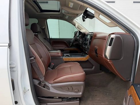 Used 2017 Chevrolet Silverado 1500 High Country AWD/4WD image 13