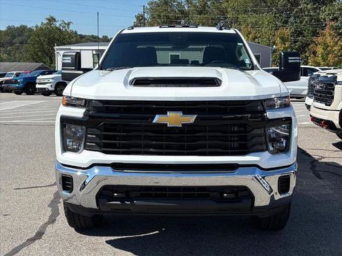 Certified 2024 Chevrolet Silverado 3500 W/T w/ WT Convenience Package image 3