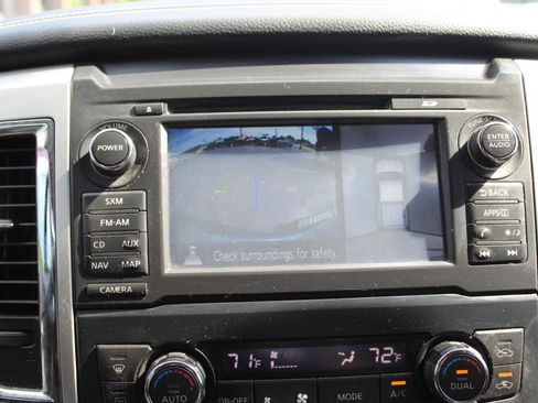 Used 2018 Nissan Titan PRO-4X w/ Pro-4x Convenience Package AWD/4WD image 16