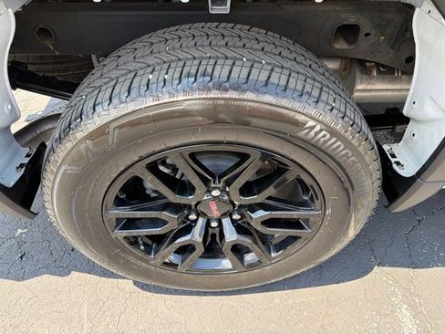 Certified 2026 GMC Sierra 1500 Elevation AWD/4WD image 8