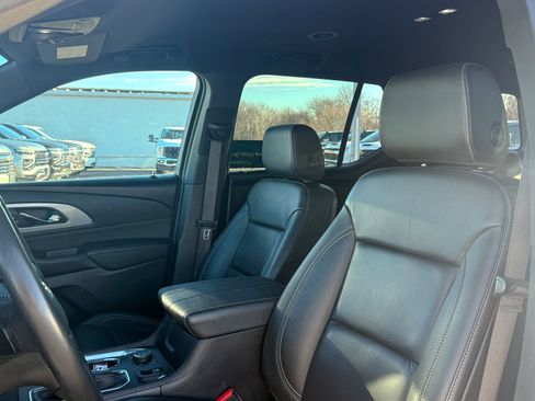 Certified 2022 Chevrolet Traverse LT image 20