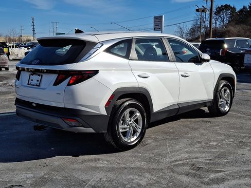 Used 2025 Hyundai Tucson SE AWD/4WD image 6