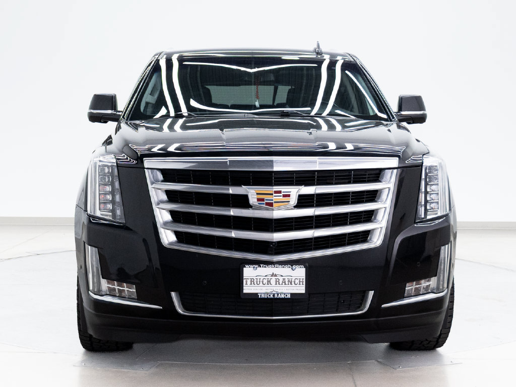 Used 2019 Cadillac Escalade Luxury AWD/4WD image 2