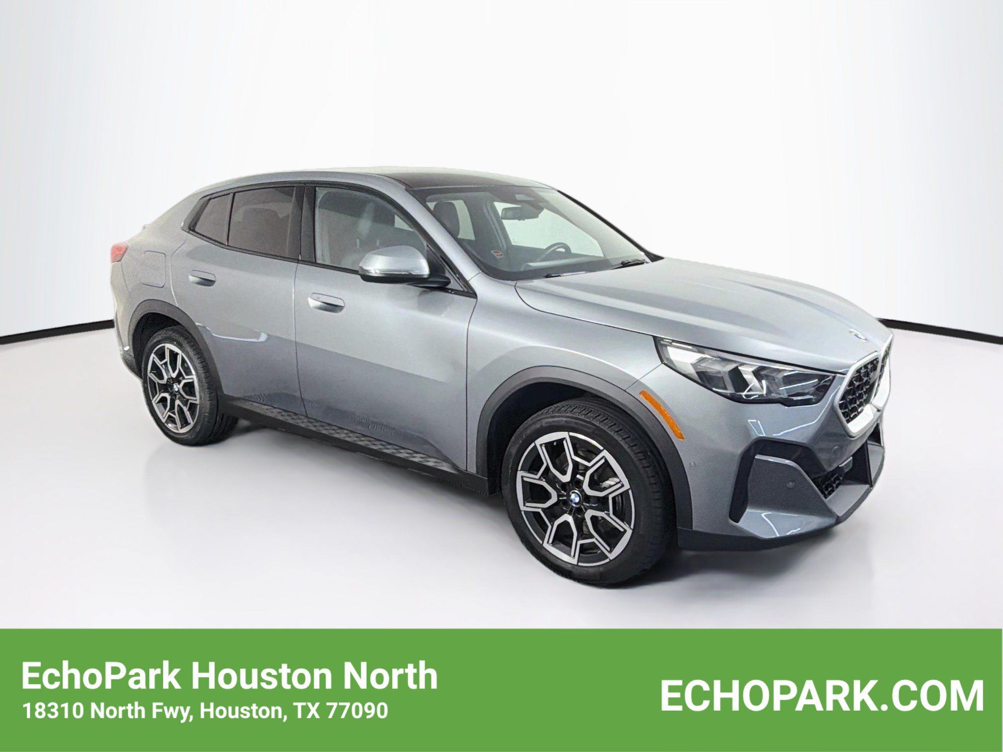 Used 2026 BMW X2 xDrive28i AWD/4WD image 1