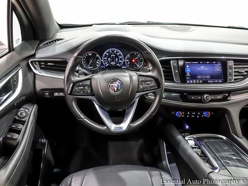 Used 2024 Buick Enclave Premium image 18