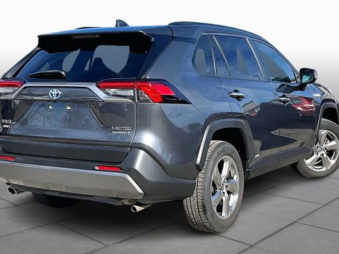 Used 2021 Toyota RAV4 Limited image 12