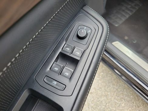 Used 2024 Volkswagen Atlas SE image 15