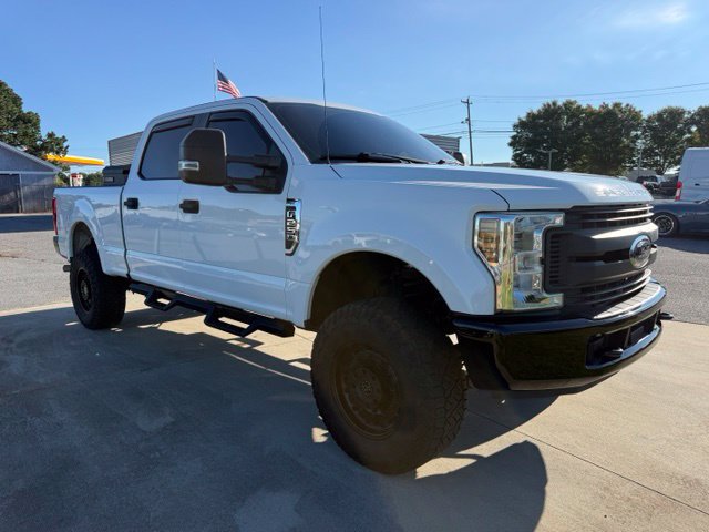 Used 2018 Ford F250 XL w/ Power Equipment Group AWD/4WD image 3