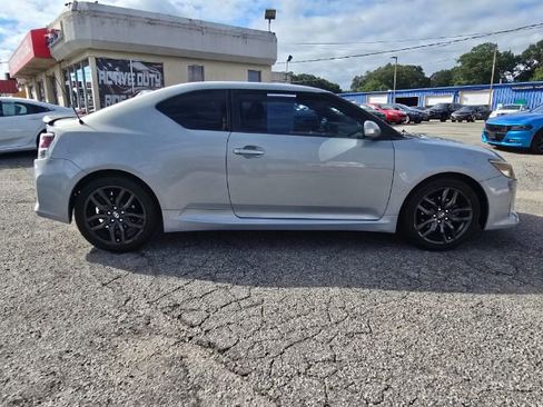 Used 2014 Scion tC 10 Series image 4