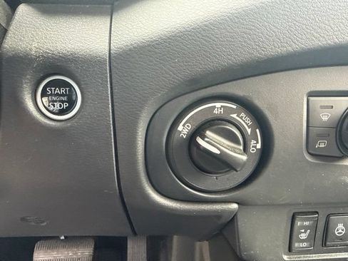 Used 2024 Nissan Frontier SV w/ Hardbody Edition AWD/4WD image 23