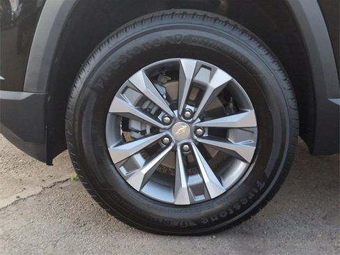 Used 2026 Chevrolet Equinox LT image 32