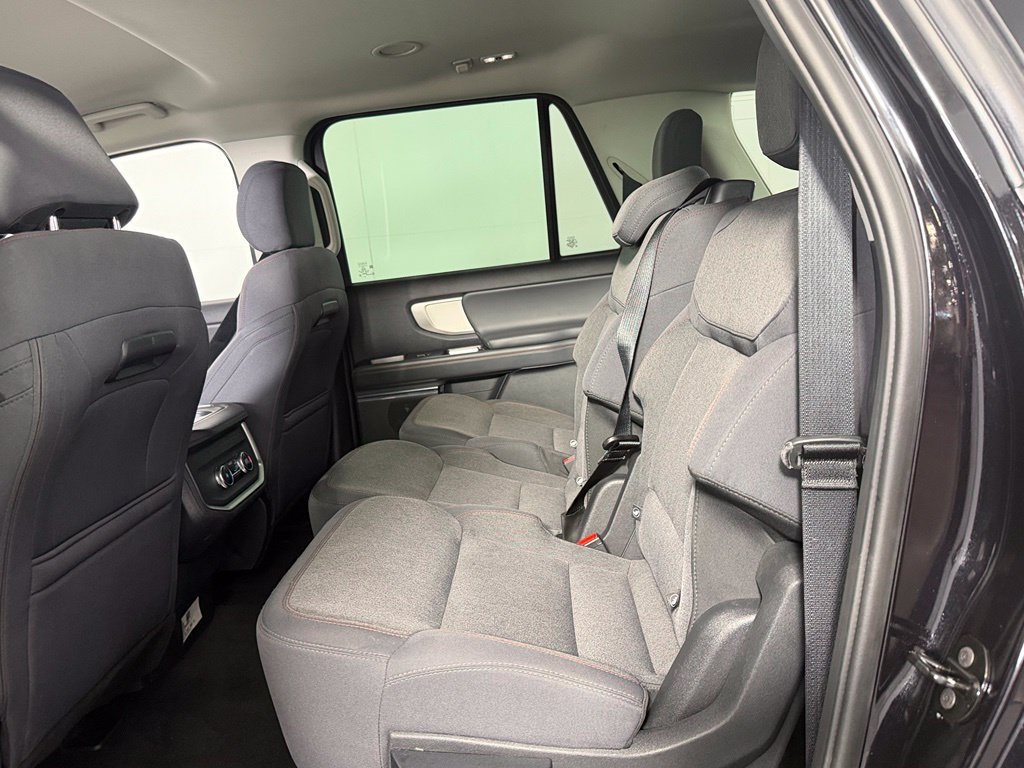 Used 2025 Ford Expedition Max Active AWD/4WD image 18