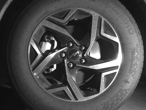 Used 2025 Kia Sportage LX image 12