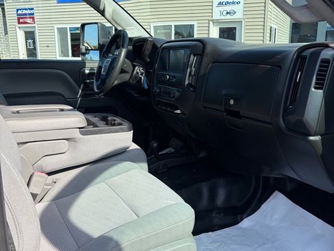 Used 2018 GMC Sierra 2500 4x4 Regular Cab image 19