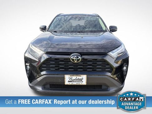 Used 2022 Toyota RAV4 XLE Premium image 3