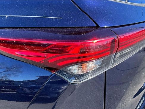 Used 2020 Toyota Highlander XLE image 20