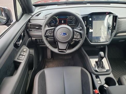 Used 2025 Subaru Forester Touring w/ Touring Package image 15