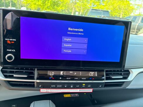 New 2026 Toyota Sienna XLE image 25