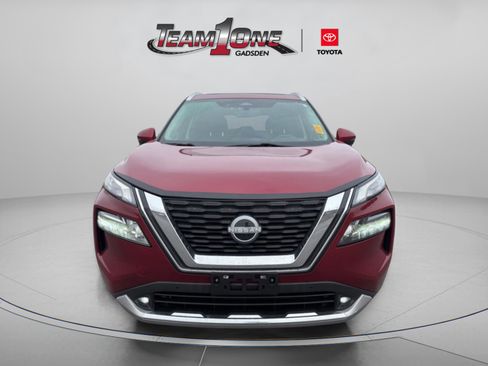 Used 2022 Nissan Rogue SL w/ SL Premium Package image 2