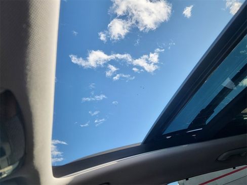 Used 2023 Kia Sorento SX Prestige image 26