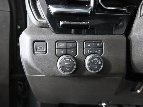 Used 2025 Chevrolet Silverado 2500 LTZ w/ LTZ Plus Package AWD/4WD image 24