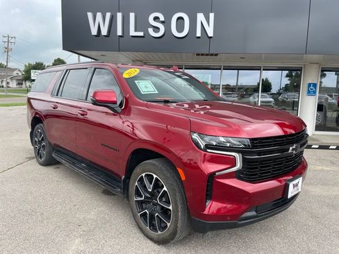 Used 2024 Chevrolet Suburban RST w/ Luxury Package AWD/4WD image 1
