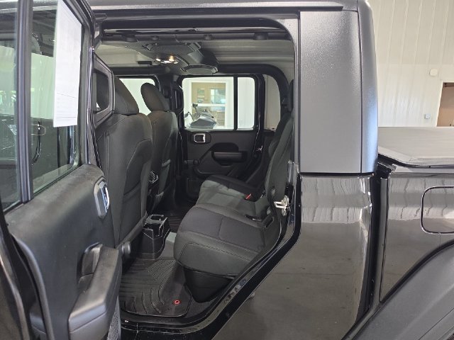 Used 2021 Jeep Gladiator Sport AWD/4WD image 24