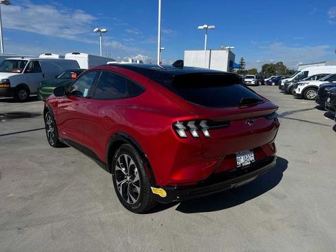 Certified 2022 Ford Mustang Mach-E Premium image 3