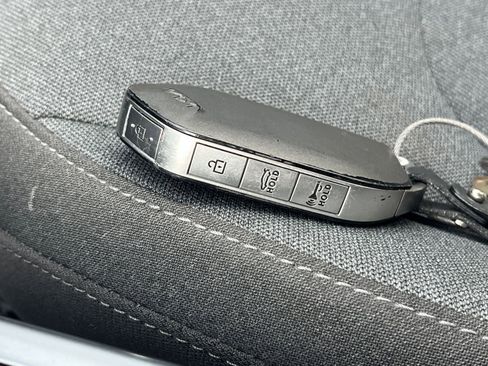 Used 2025 Kia K4 LXS image 21