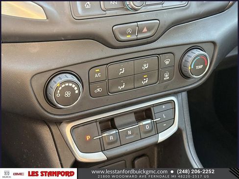 Used 2024 GMC Terrain SLE FWD image 31