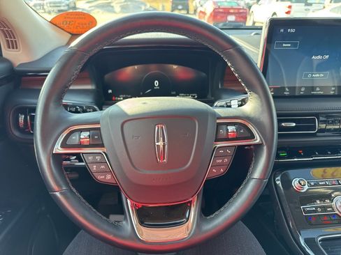 Used 2023 Lincoln Nautilus Reserve w/ Equipment Group 201A image 12