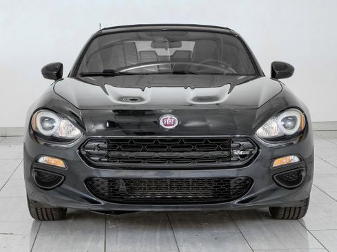 Used 2017 FIAT 124 Spider Classica RWD image 3